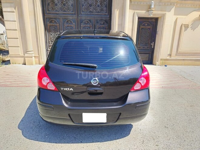 Nissan Tiida-6