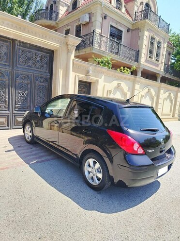 Nissan Tiida-7