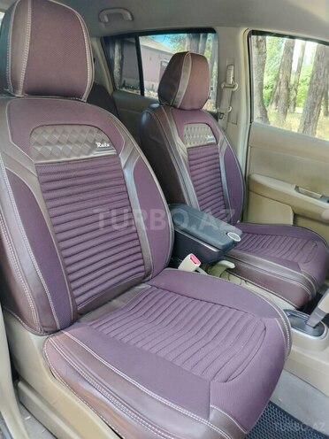 Nissan Tiida-14