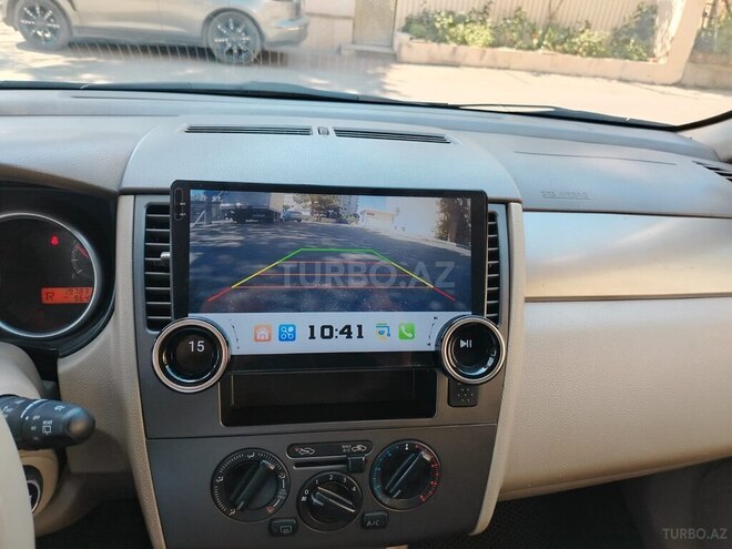 Nissan Tiida-17