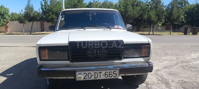 LADA (VAZ) 2107-1