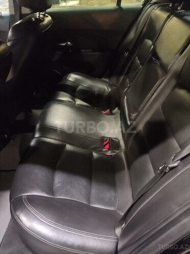 Chevrolet Cruze-9