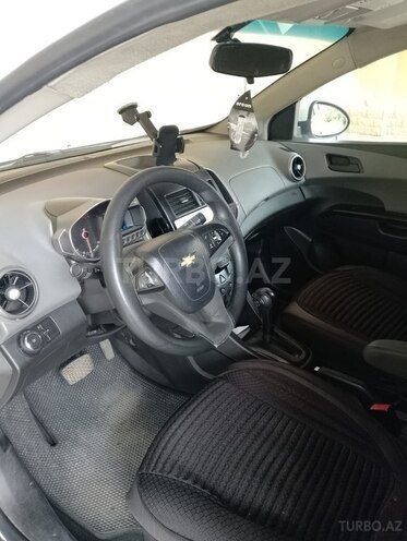 Chevrolet Aveo-6