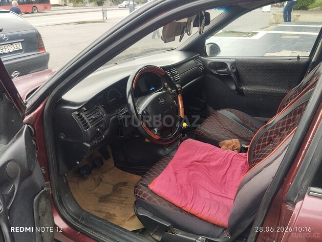 Opel Vectra-7