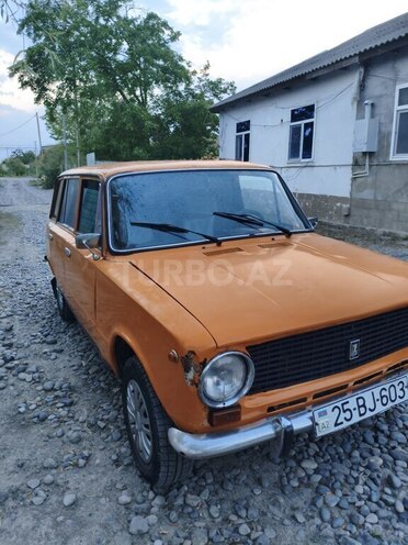 LADA (VAZ) 2102-1