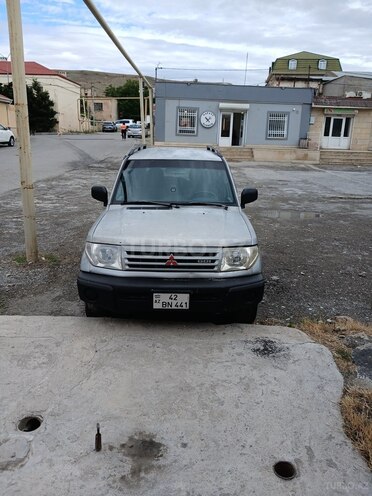 Mitsubishi Pajero io-1