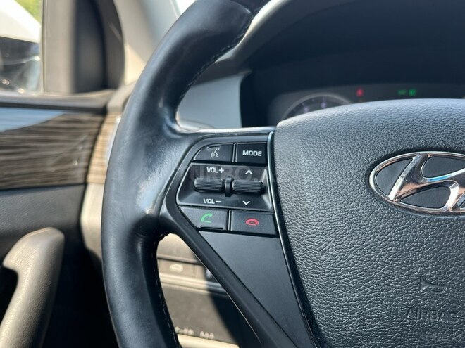 Hyundai Sonata-6