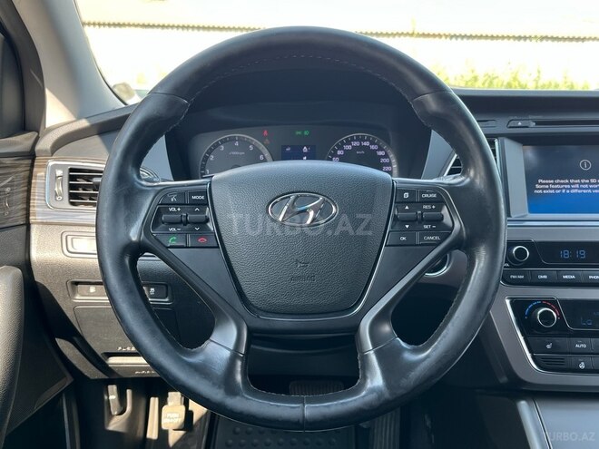 Hyundai Sonata-4