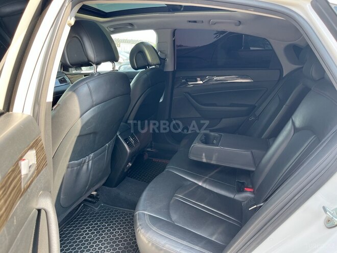 Hyundai Sonata-16