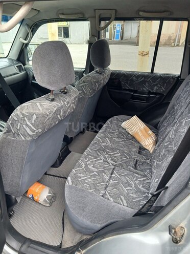 Mitsubishi Pajero io-4