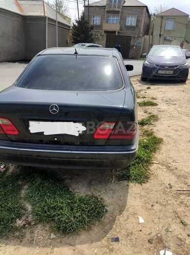 Mercedes E 220-6