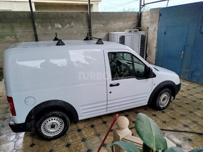 Ford Transit Connect-9