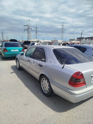 Mercedes C 180-3