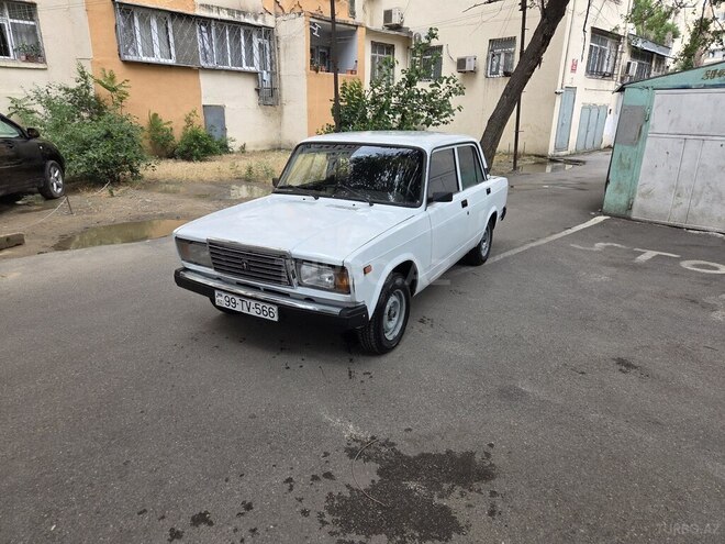 LADA (VAZ) 2107-2