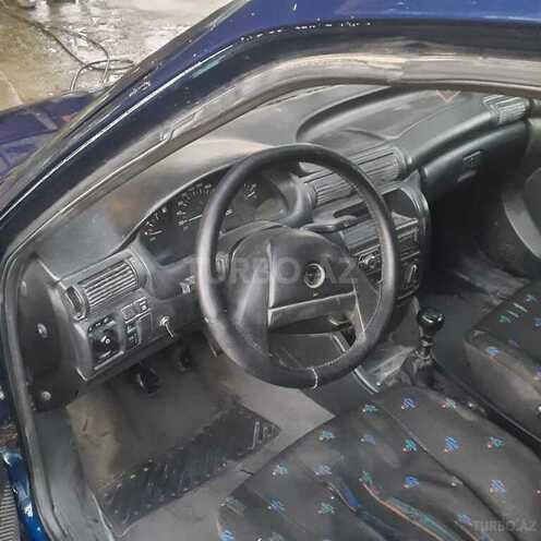 Opel Astra-4