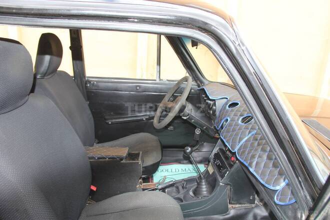 LADA (VAZ) 2106-7