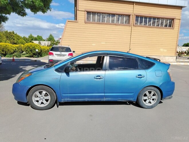 Toyota Prius-3