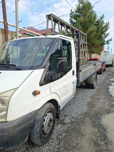 Ford Transit-7