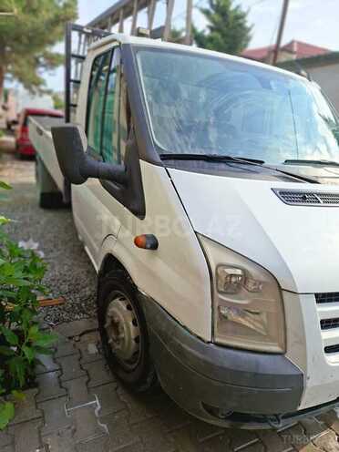 Ford Transit-5