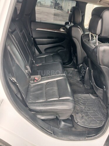 Jeep Grand Cherokee-18