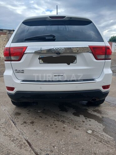 Jeep Grand Cherokee-21