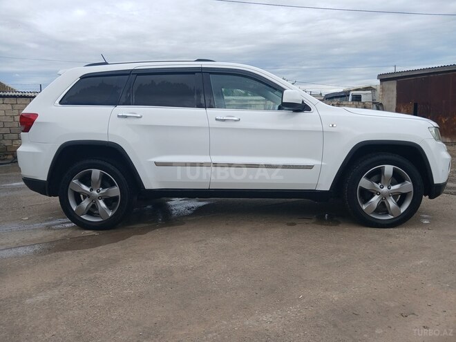 Jeep Grand Cherokee-17