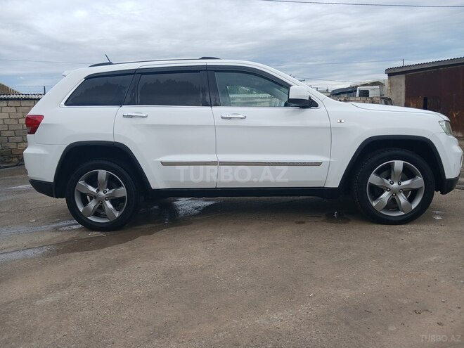 Jeep Grand Cherokee-16