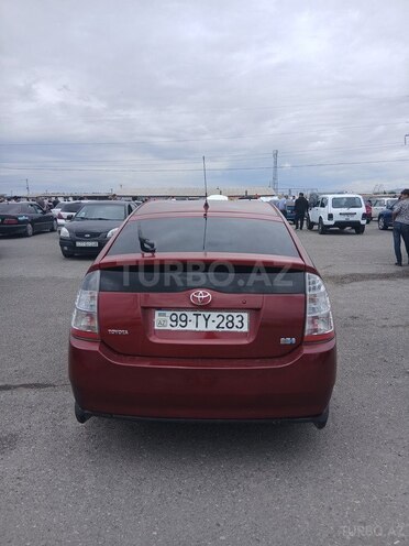 Toyota Prius-5