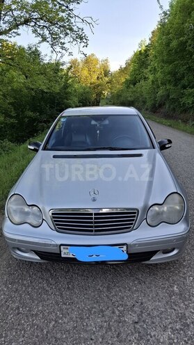 Mercedes C 200-1