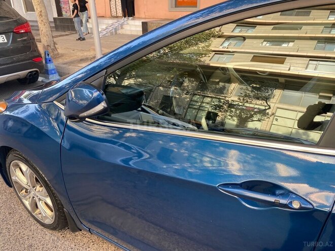 Hyundai Elantra-7