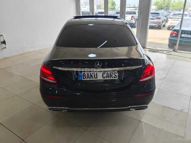 Mercedes E 220 d-6