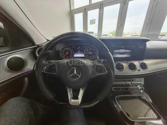 Mercedes E 220 d-11