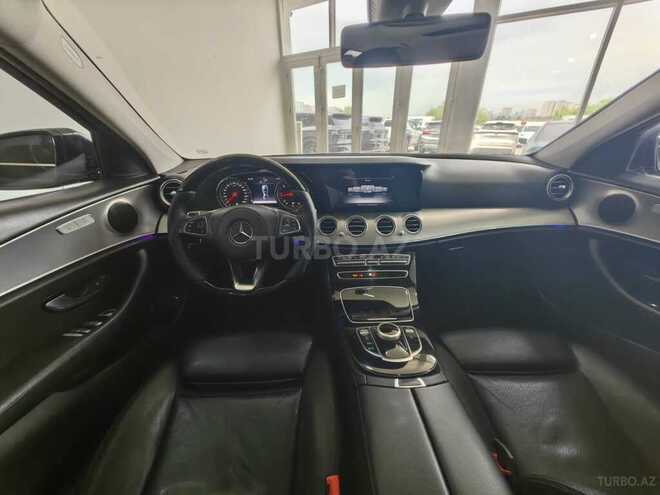 Mercedes E 220 d-17