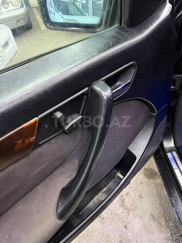 Mercedes C 240-10