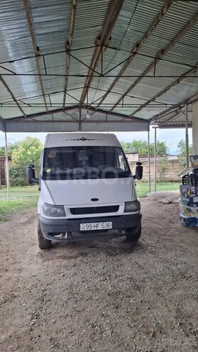 Ford Transit-1