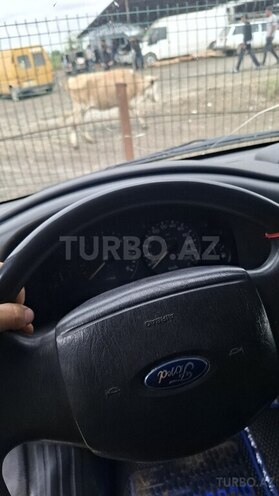 Ford Transit-4