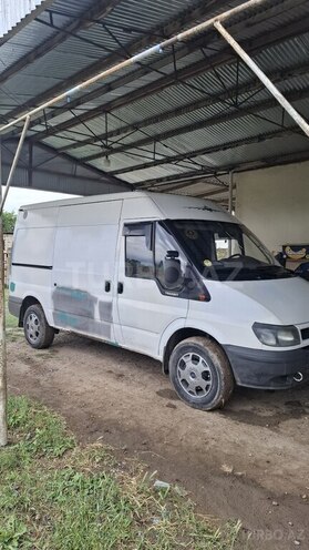 Ford Transit-5