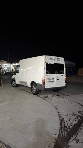 Ford Transit-13