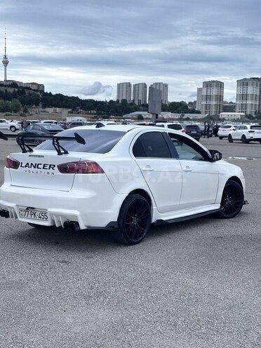 Mitsubishi Lancer-8