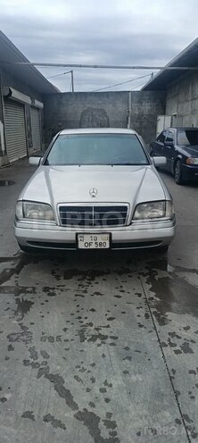 Mercedes C 220-2
