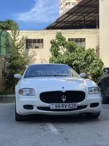 Maserati Quattroporte-11