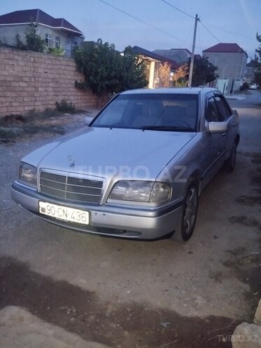 Mercedes C 250-1