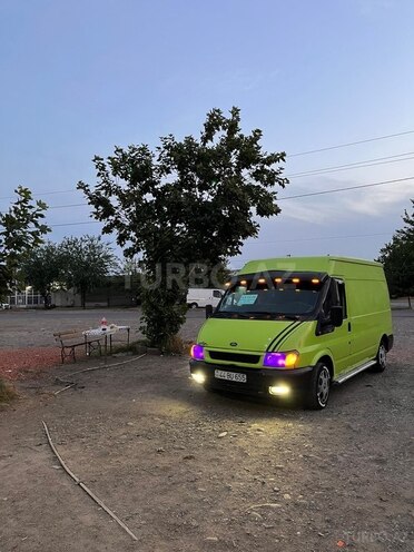 Ford Transit-3