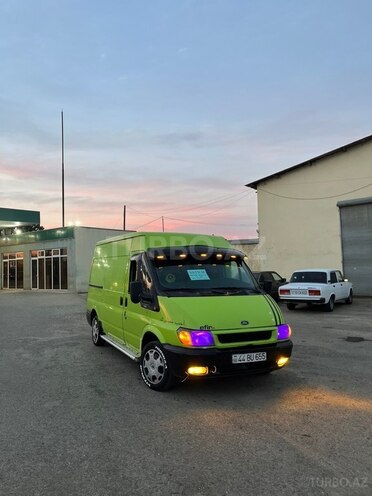Ford Transit-1