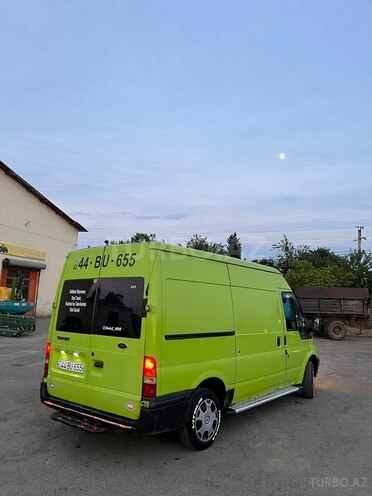 Ford Transit-6