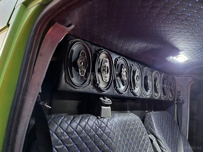 Ford Transit-7