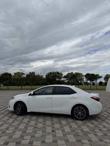 Toyota Corolla-2