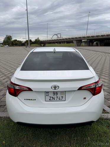 Toyota Corolla-4