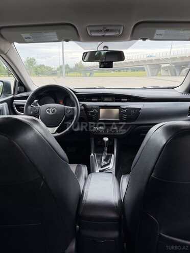 Toyota Corolla-11