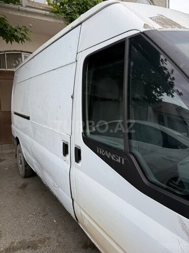 Ford Transit-2